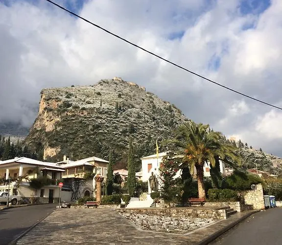 Mystras Inn